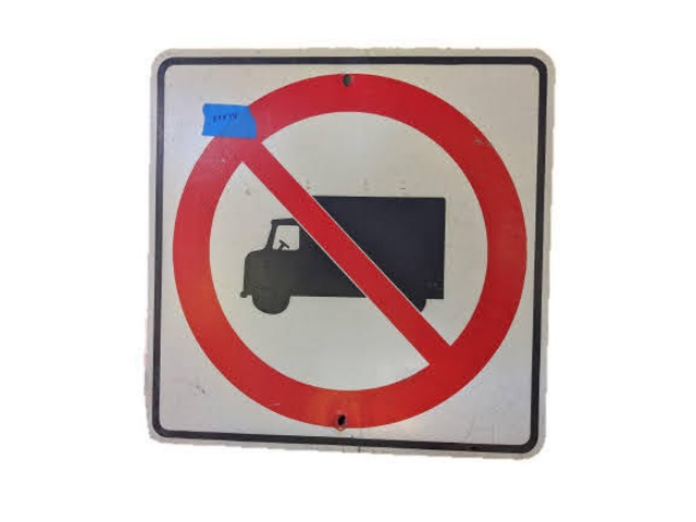 ビンテージロードサイン トラック通行禁止  道路標識