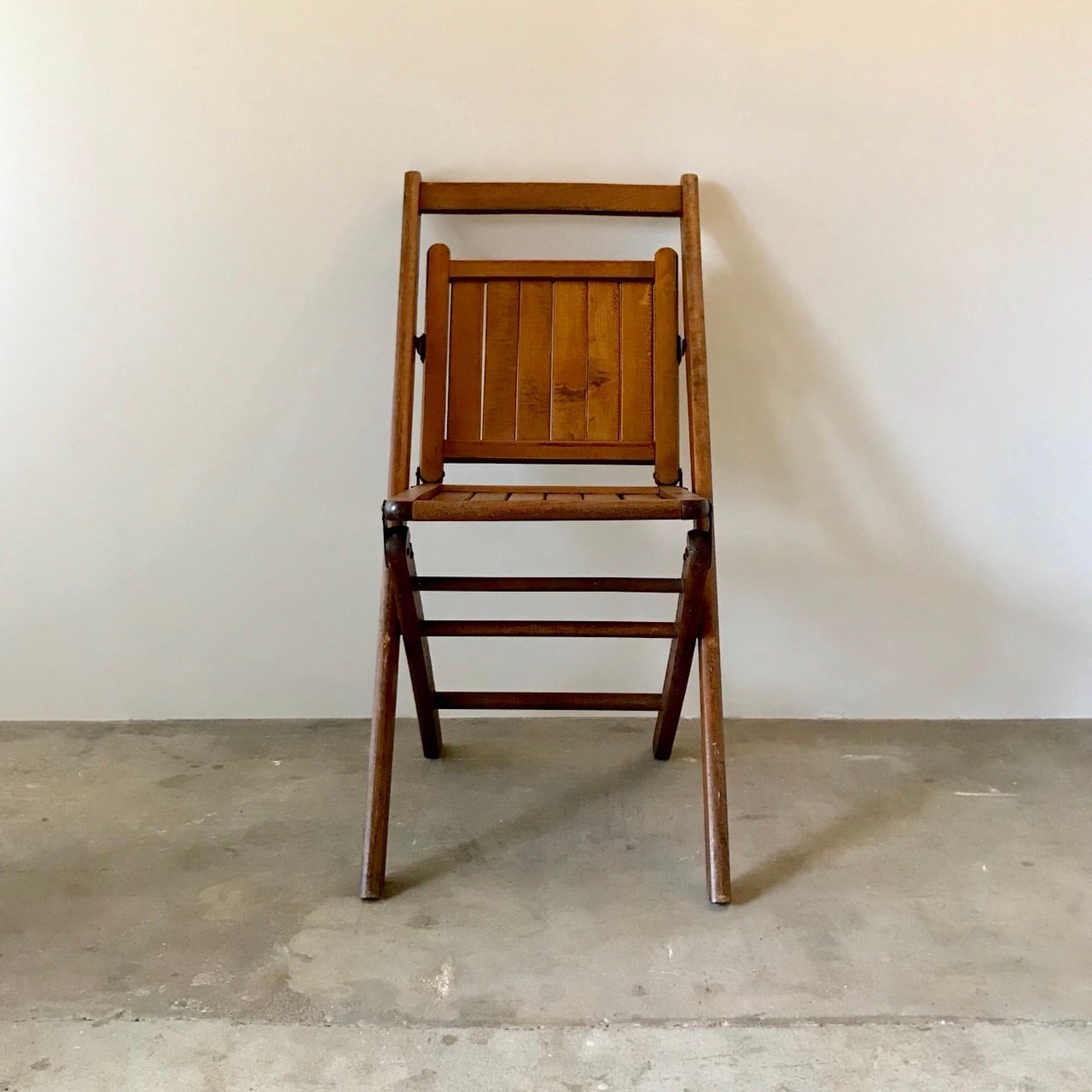 折りたたみ椅子　