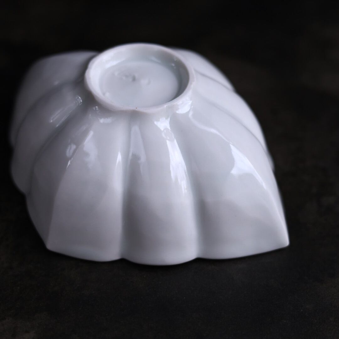 AS 宮田竜司 菱形白磁稜花小鉢 | 芦屋貴兆陶家 online shop