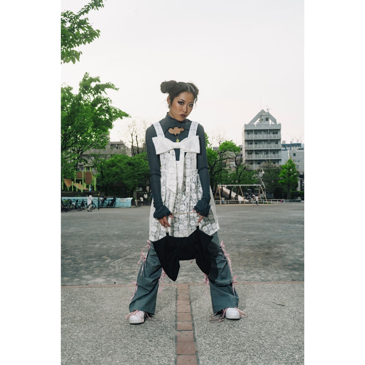 Front ribbon sleeveless onepiece (Flower Lace / Long丈) | HEENIE