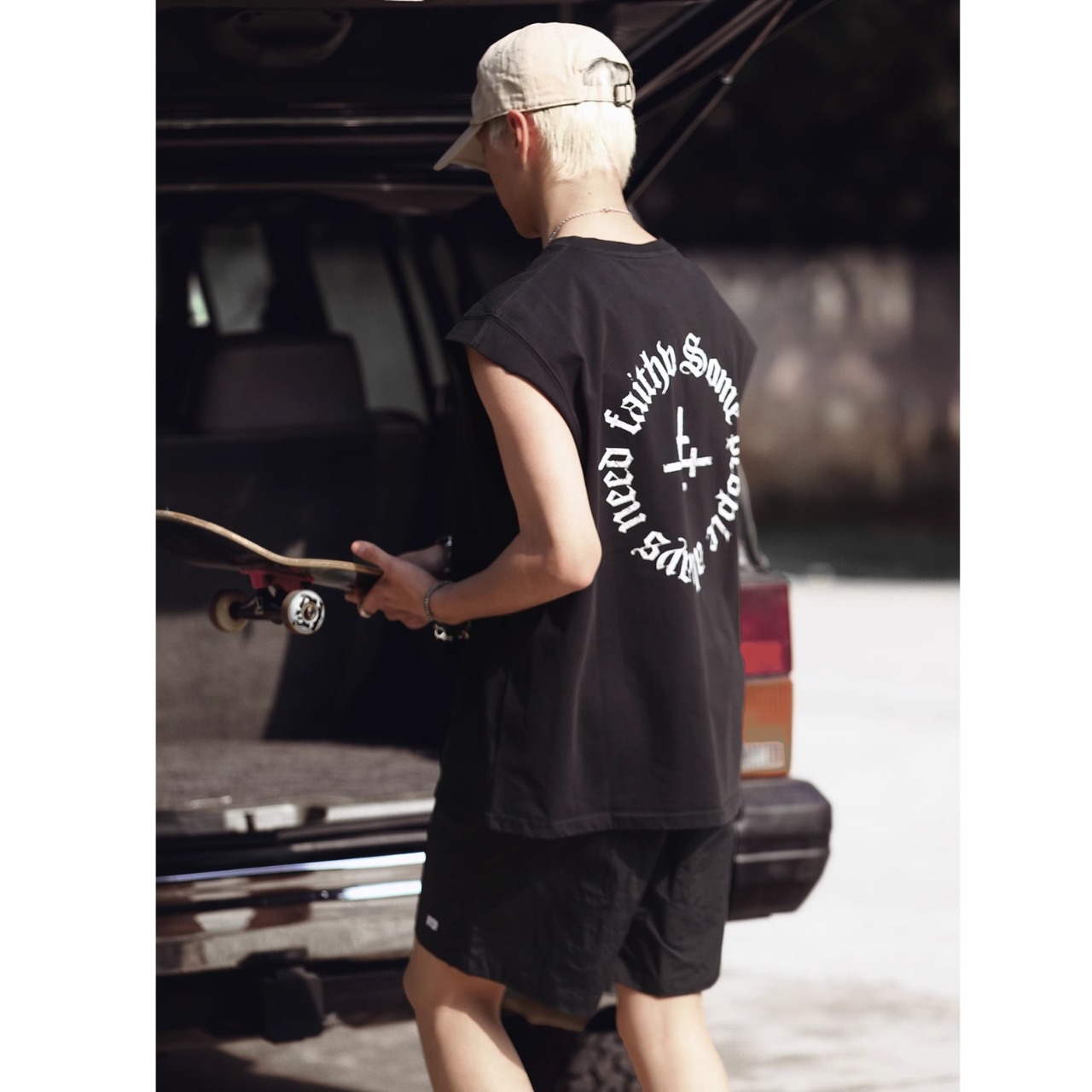 Sleeveless graphic street tee 0907 - 3