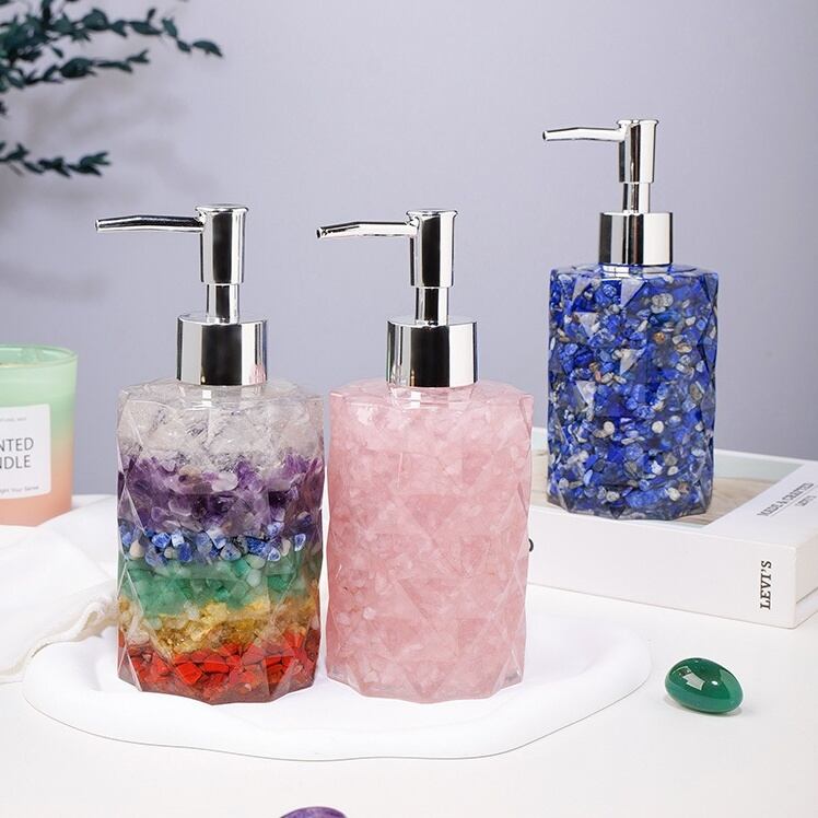 天然水晶の砕石を使用した詰め替えボトル ポンプヘッドは高級感のある