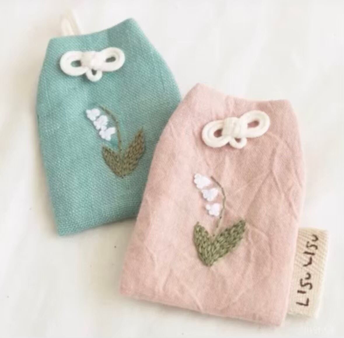 original】手刺繍お花のお守り | 贈りモノ雑貨店LISULISU
