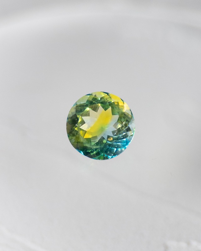 ラウンド 10mm #575【硝子の宝石】