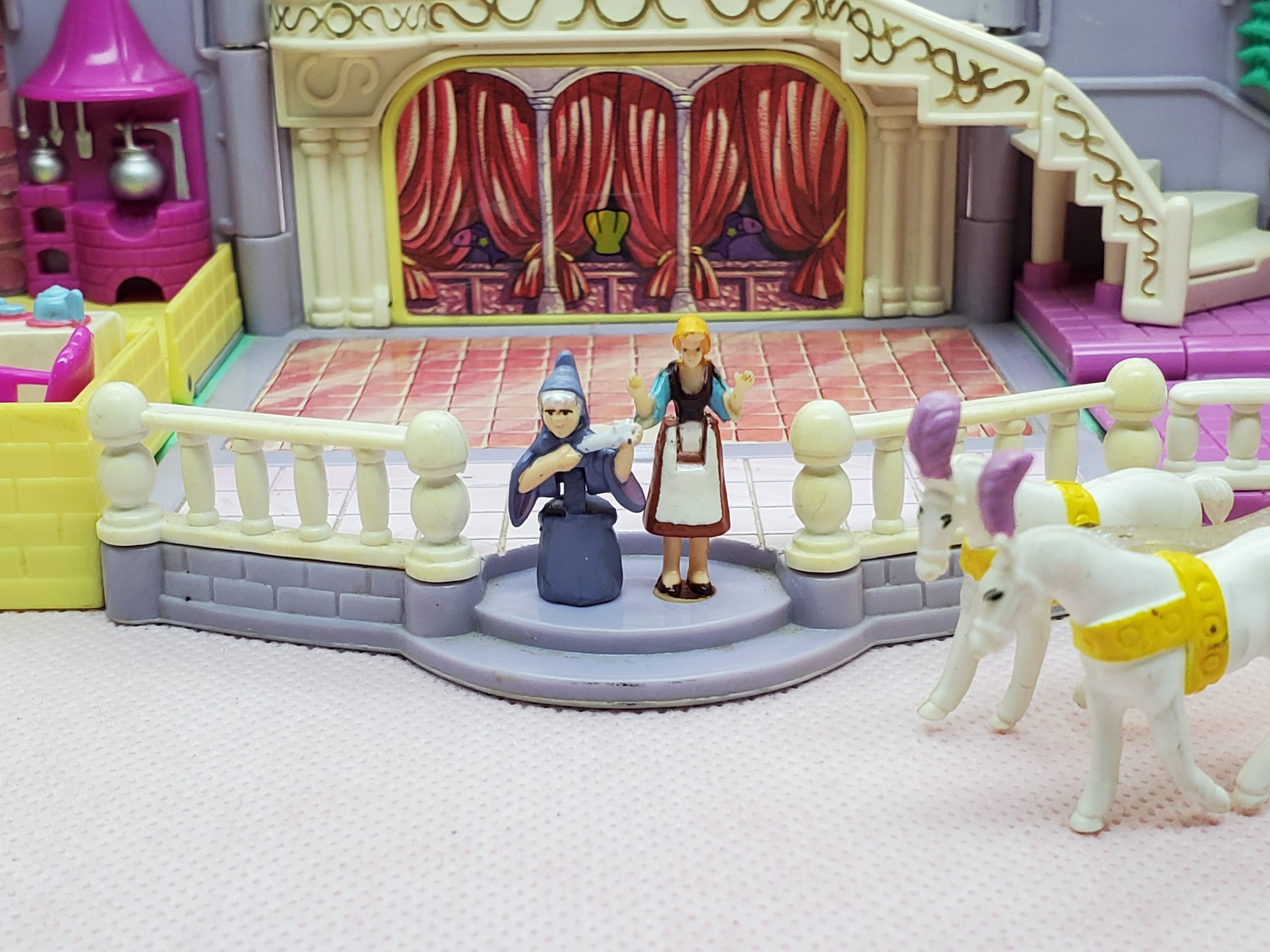 ほぼ完品 ディズニー ライトアップシンデレラ城 | ポーリーポケット