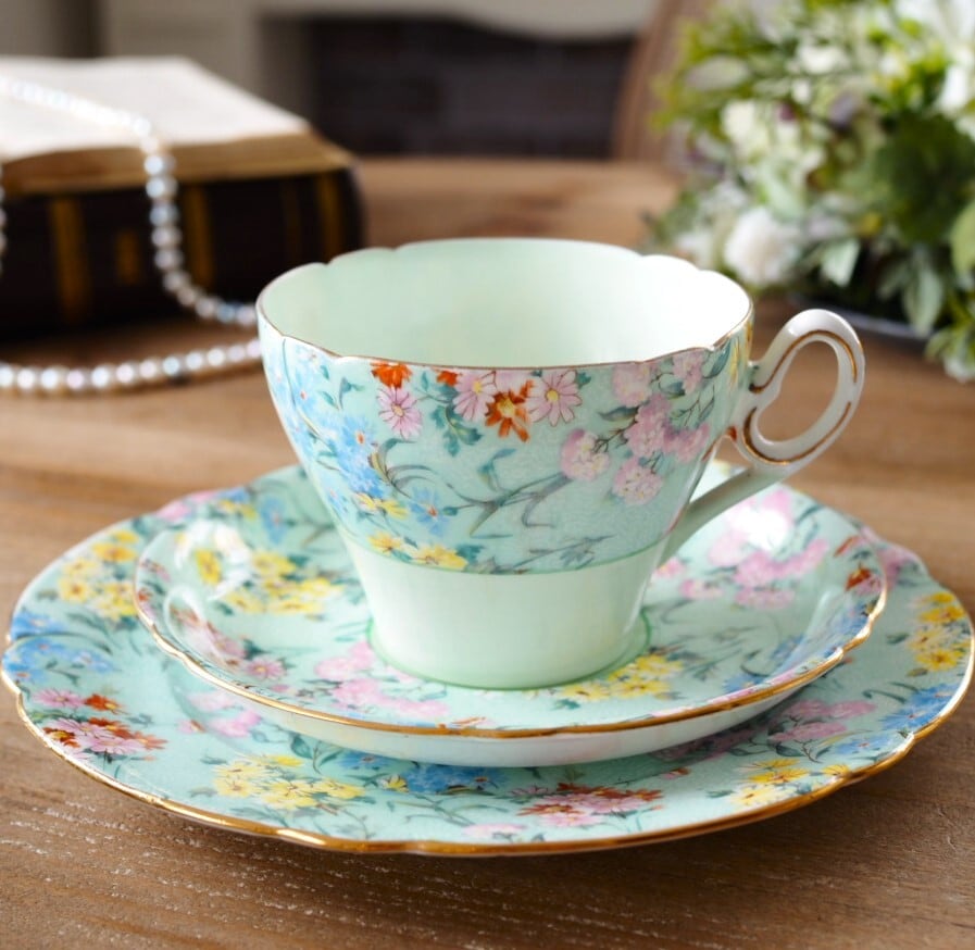 シェリー | antique FEELPORT アンティーク食器の専門店