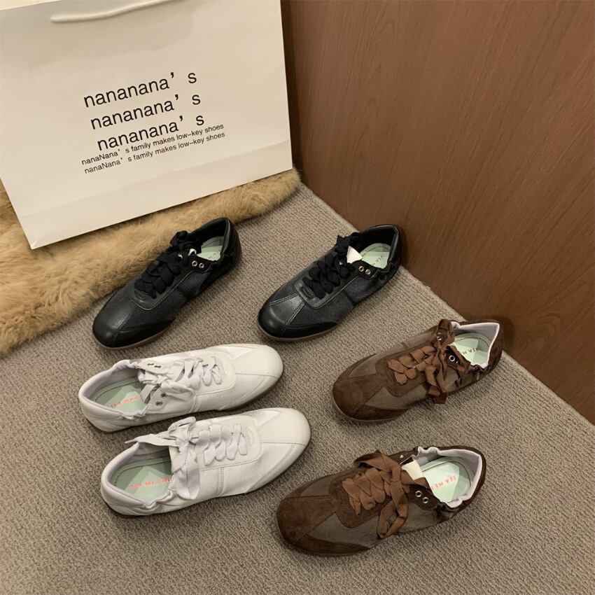 lace-up low-cut sneakers　J00426