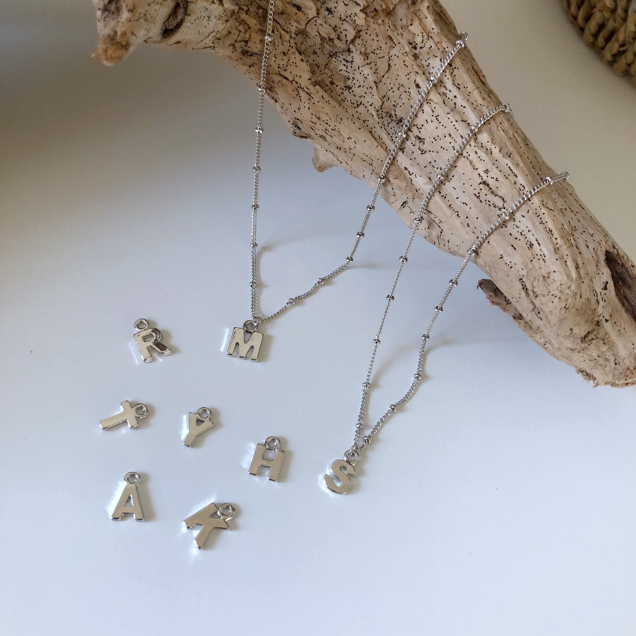 イニシャル　シルバーネックレス［SRN013］