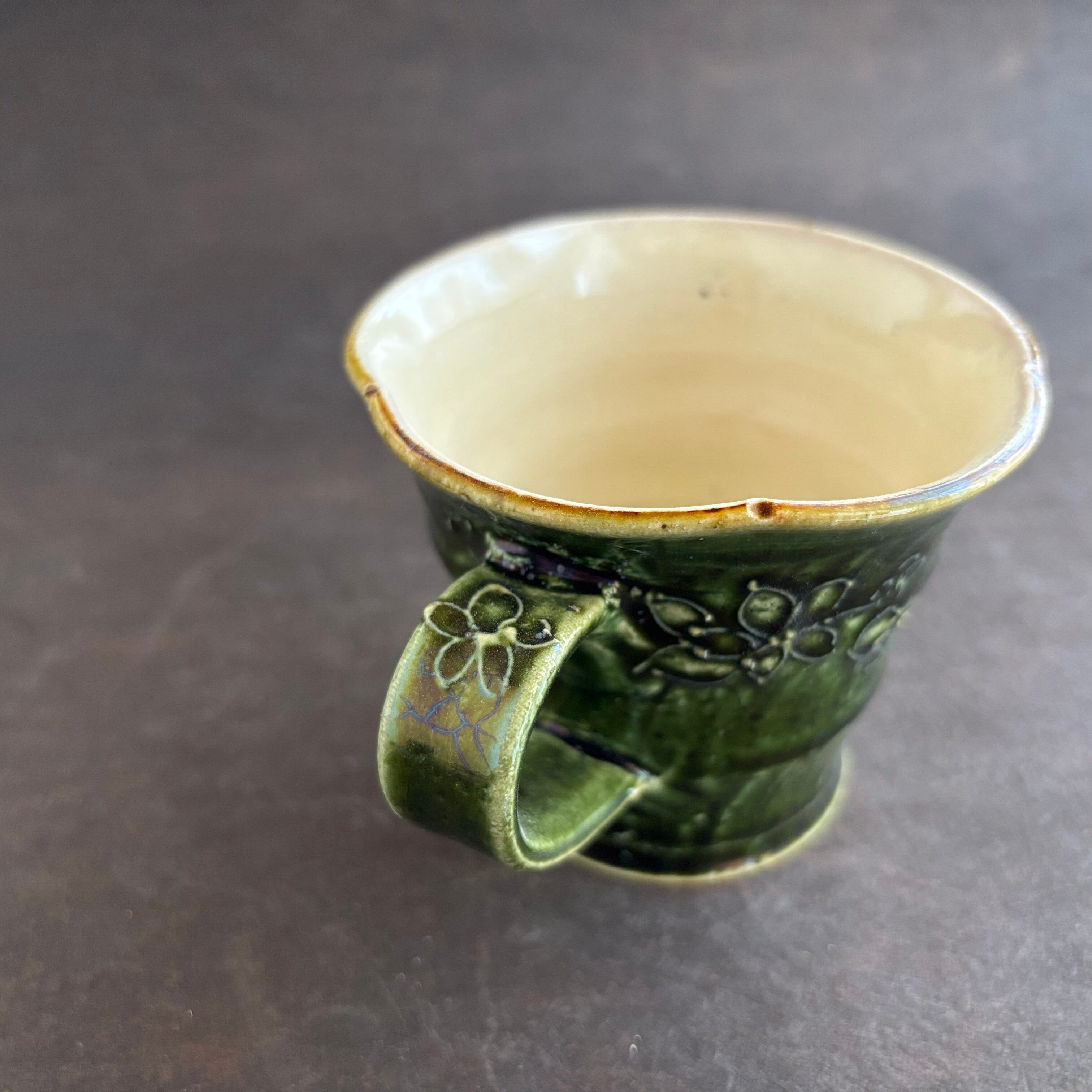 土和のルリエフ　織部　お花形ミニマグカップ