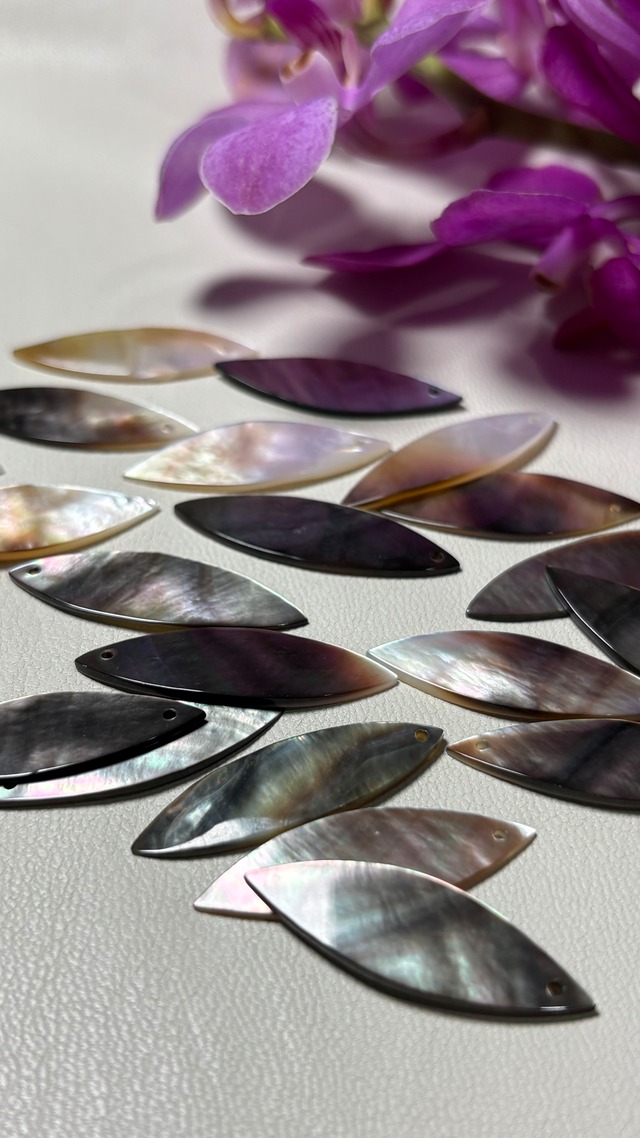 Black Mother of Pearl Marquise  Beads 6pcs / 黒蝶貝 マーキス（サーフボード）