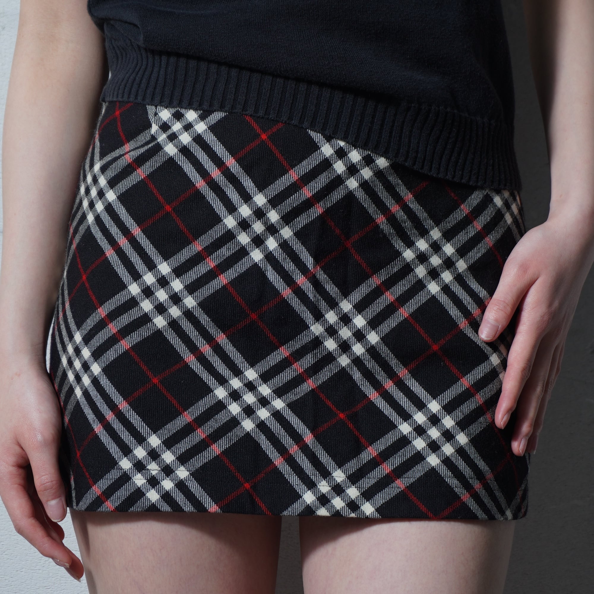Vivienne Westwood チェック柄タイトスカート Vivienne Westwood】ヴィヴィアンウエストウッド チェック柄変形タイト
