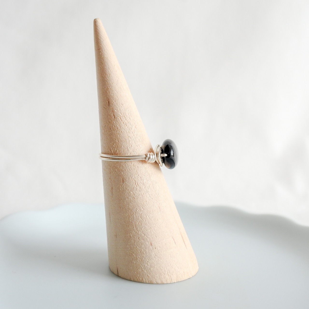 オニキス　だえん　シルバーの指輪