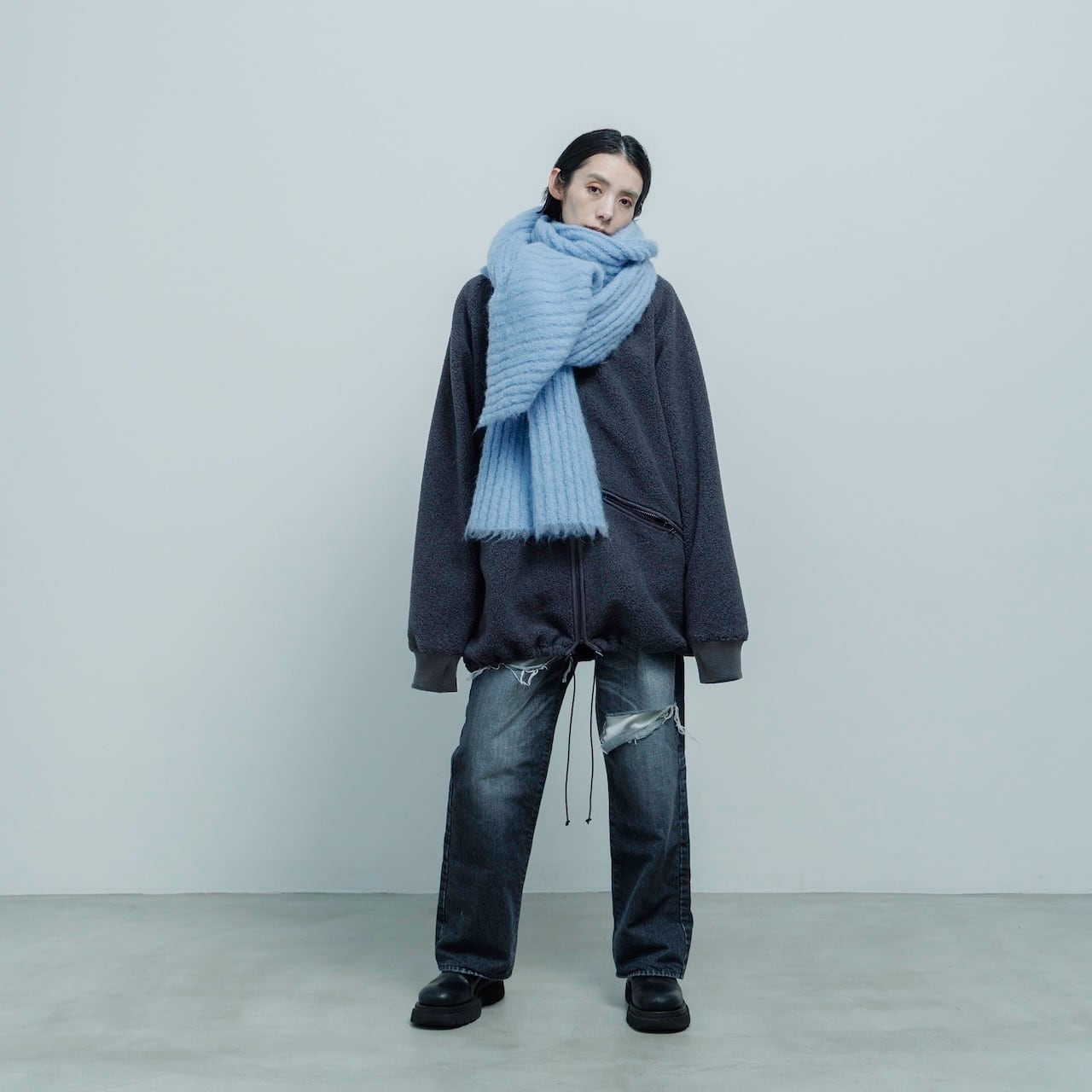 AO-83 long & volume mohair muffler / sky | akio