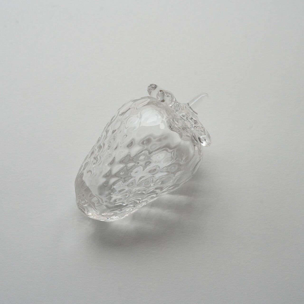 【真野美千代】ガラスのいちご 透明 13-B