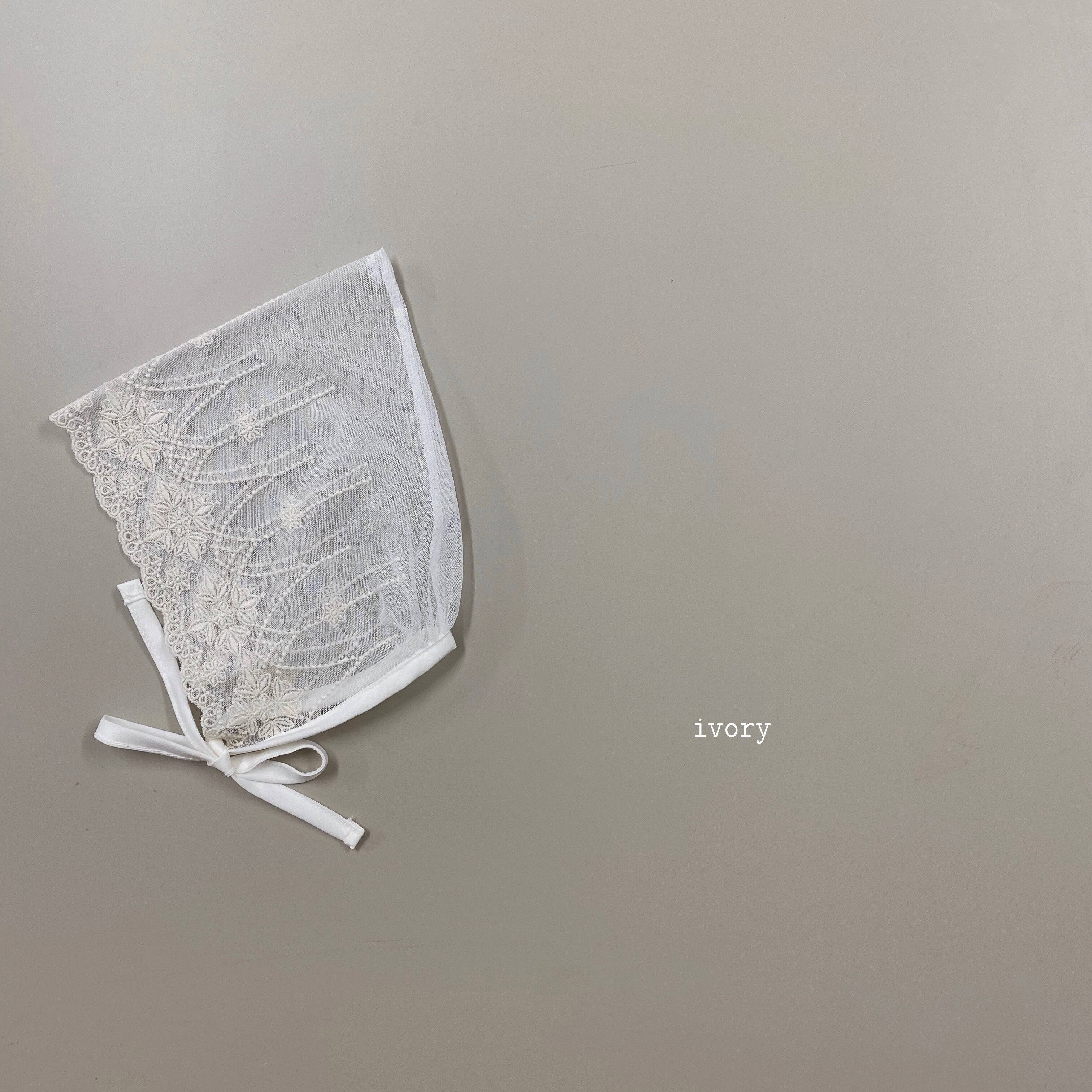 [即納 / season off sale] baby lace bonnet