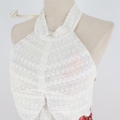 フラダンス 衣装 ツーピース セットアップ 上下セット ホワイト系 レース アシンメトリー スリット ホルターネック カップ付き 裏地 かわいい 華やか 鮮やか 明るい カラフル ハワイアン アロハ ハワイアンプリント フラ ダンス レッスン 練習 おしゃれ