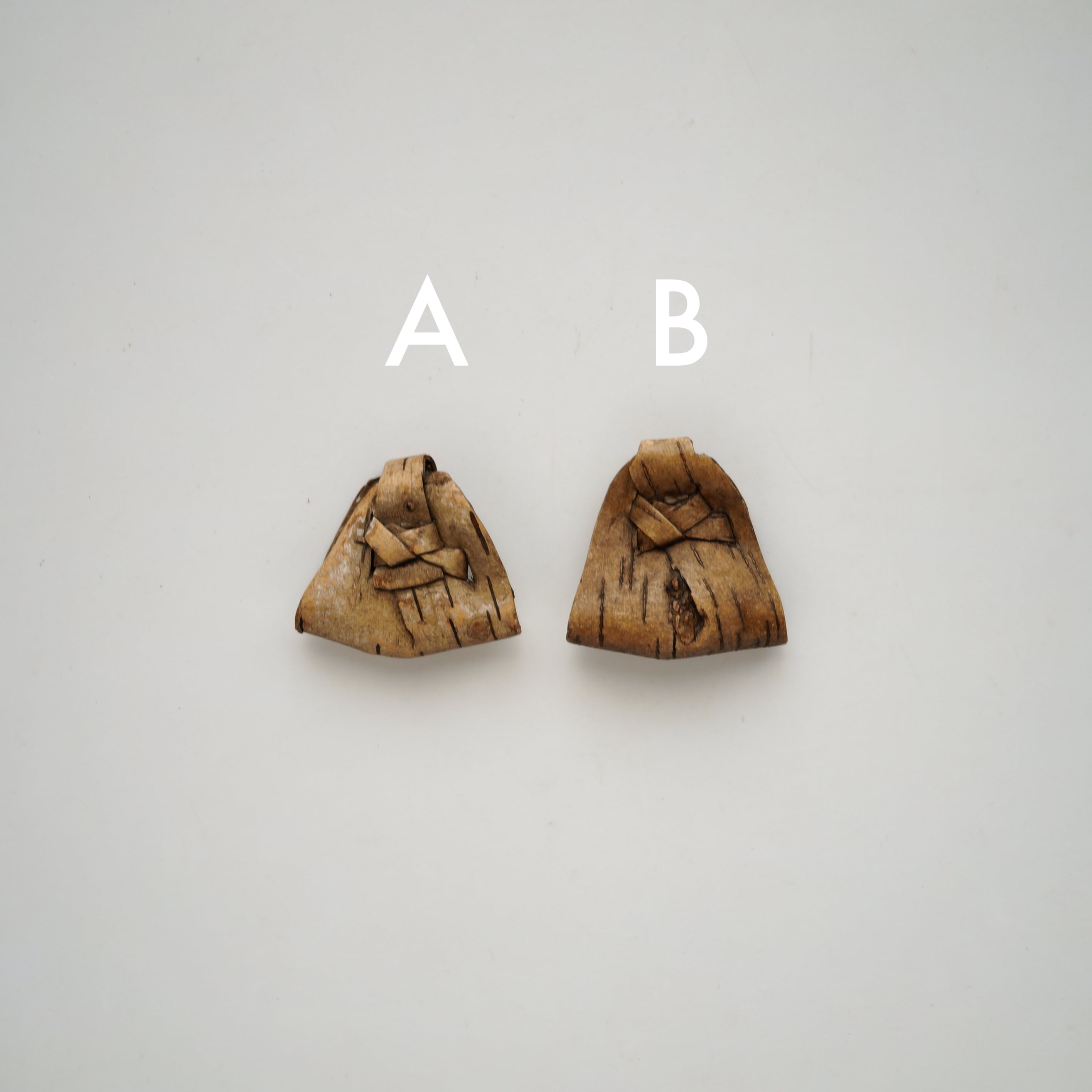 昔のレントゲン撮影のときの小道具 古道具 アンティーク ウブだし品 Birch Bark Fishing Net Weight | troldhaugen antiques ｜ 北欧