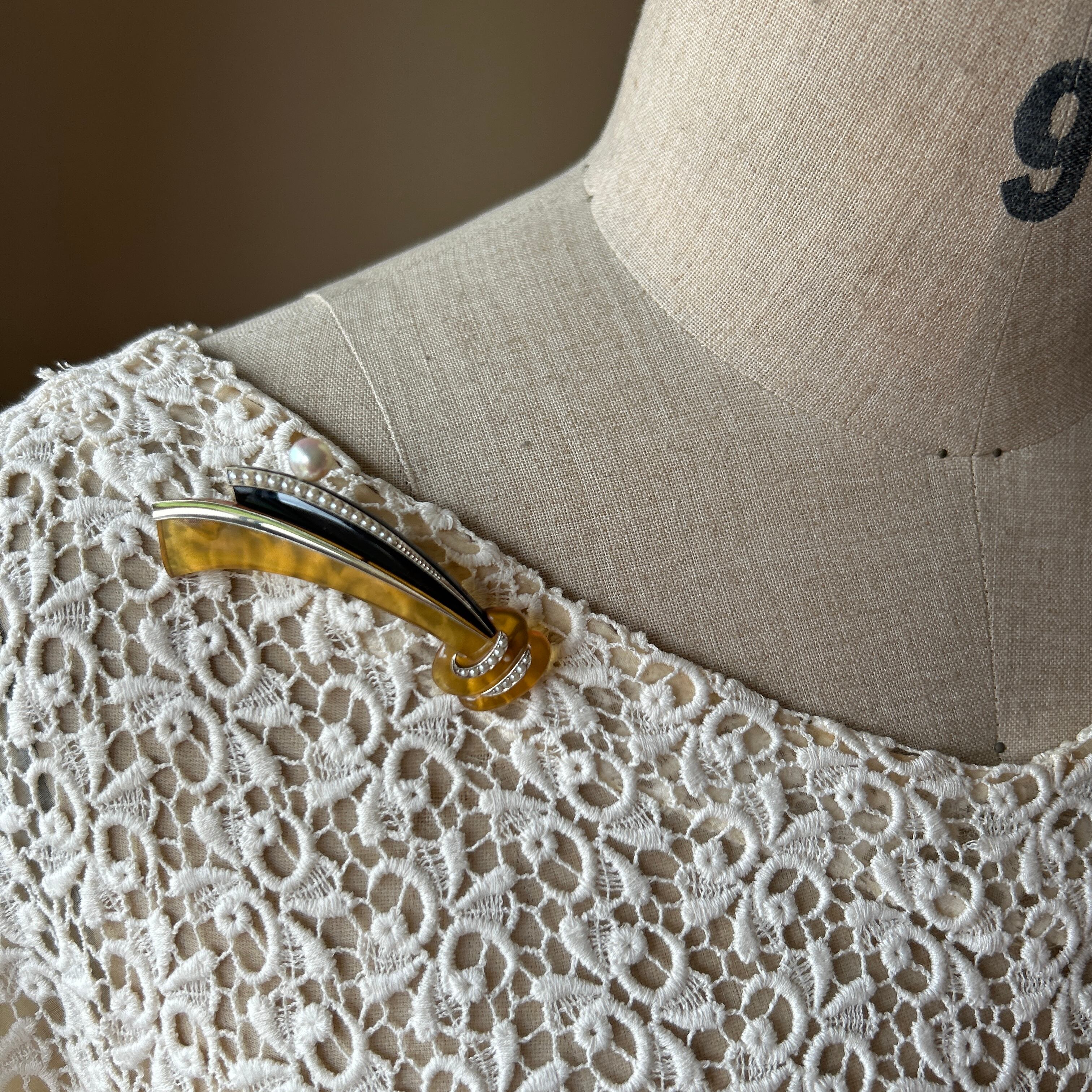 アンティーク！鼈甲に芥子パールの和デコなブローチ