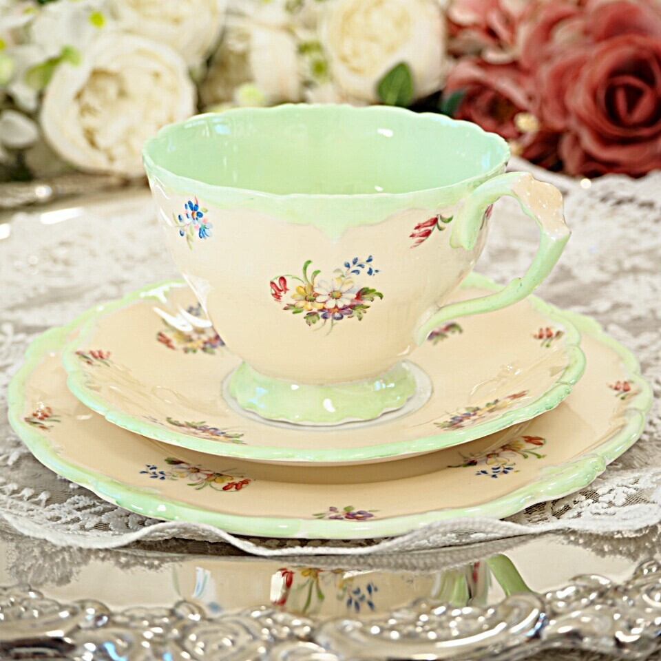 Paragon パラゴン 1935年～製造 トリオ ピンク カップ&ソーサー 皿