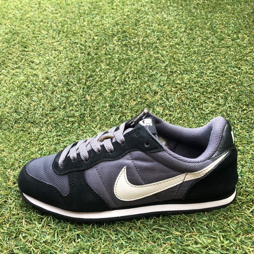 NIKE GENICCO ナイキ ジニコ HB975