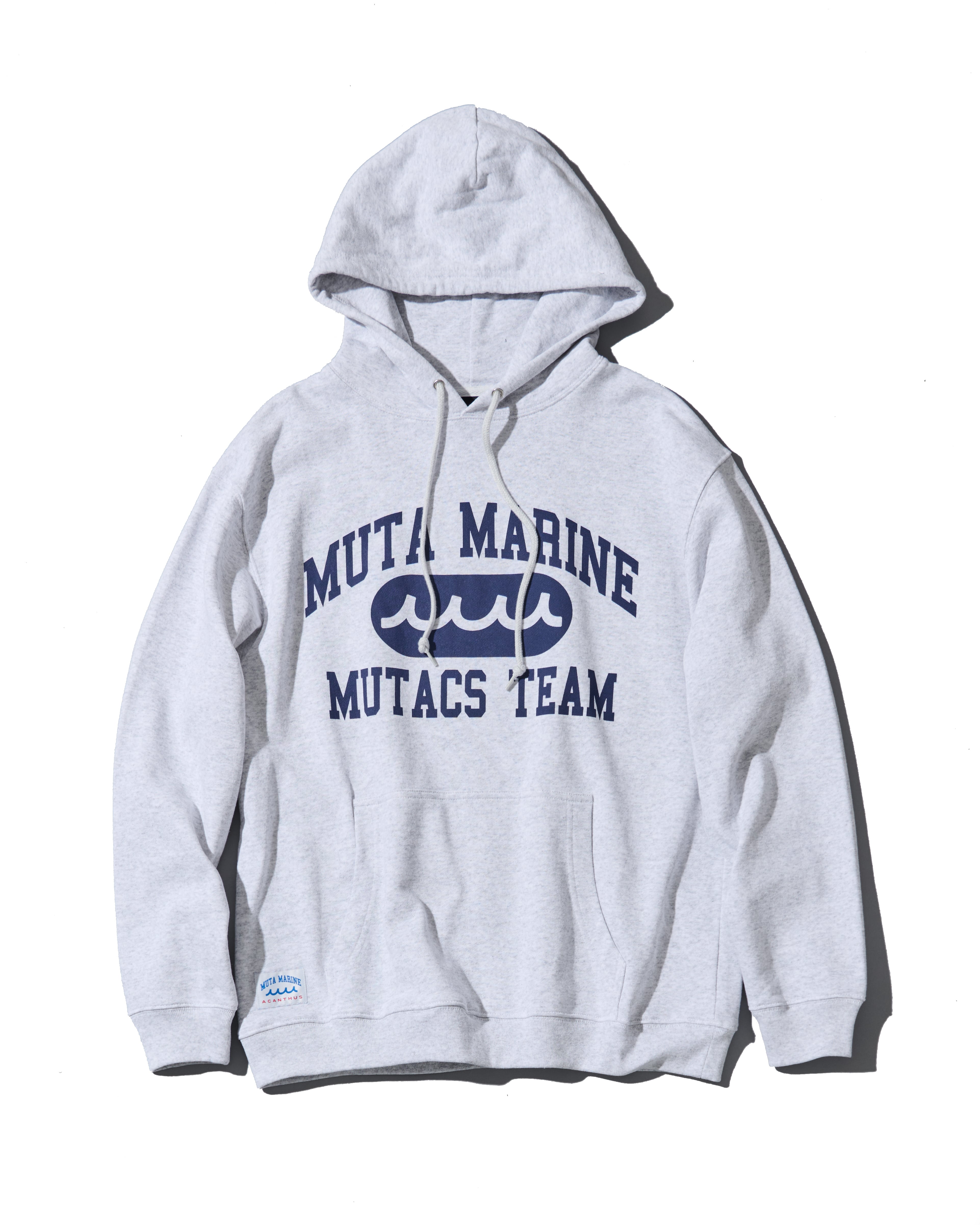 予約販売1月下旬～2月中旬入荷】muta MARINE × ACANTHUS カレッジロゴ