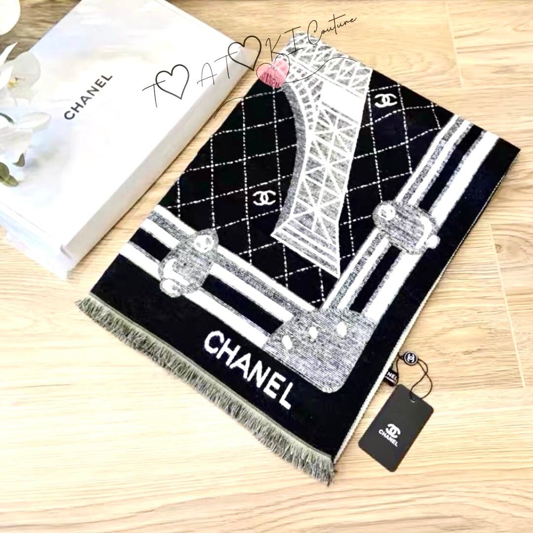 ノベルティ】New✨️♡CHANEL♡ ブラックチェーンウォレット | T♡AT