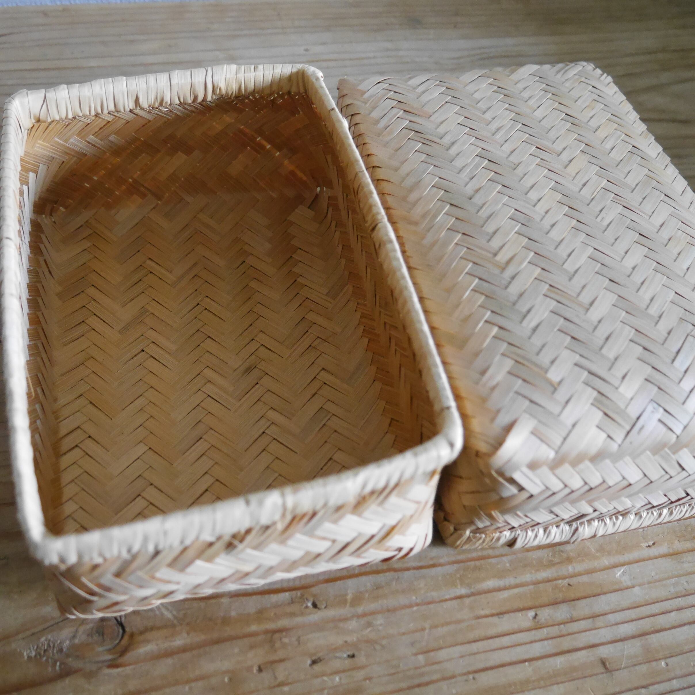 昭和レトロ】手編みの蓋付き竹籠（お弁当箱・小物入れ）｜長方形型