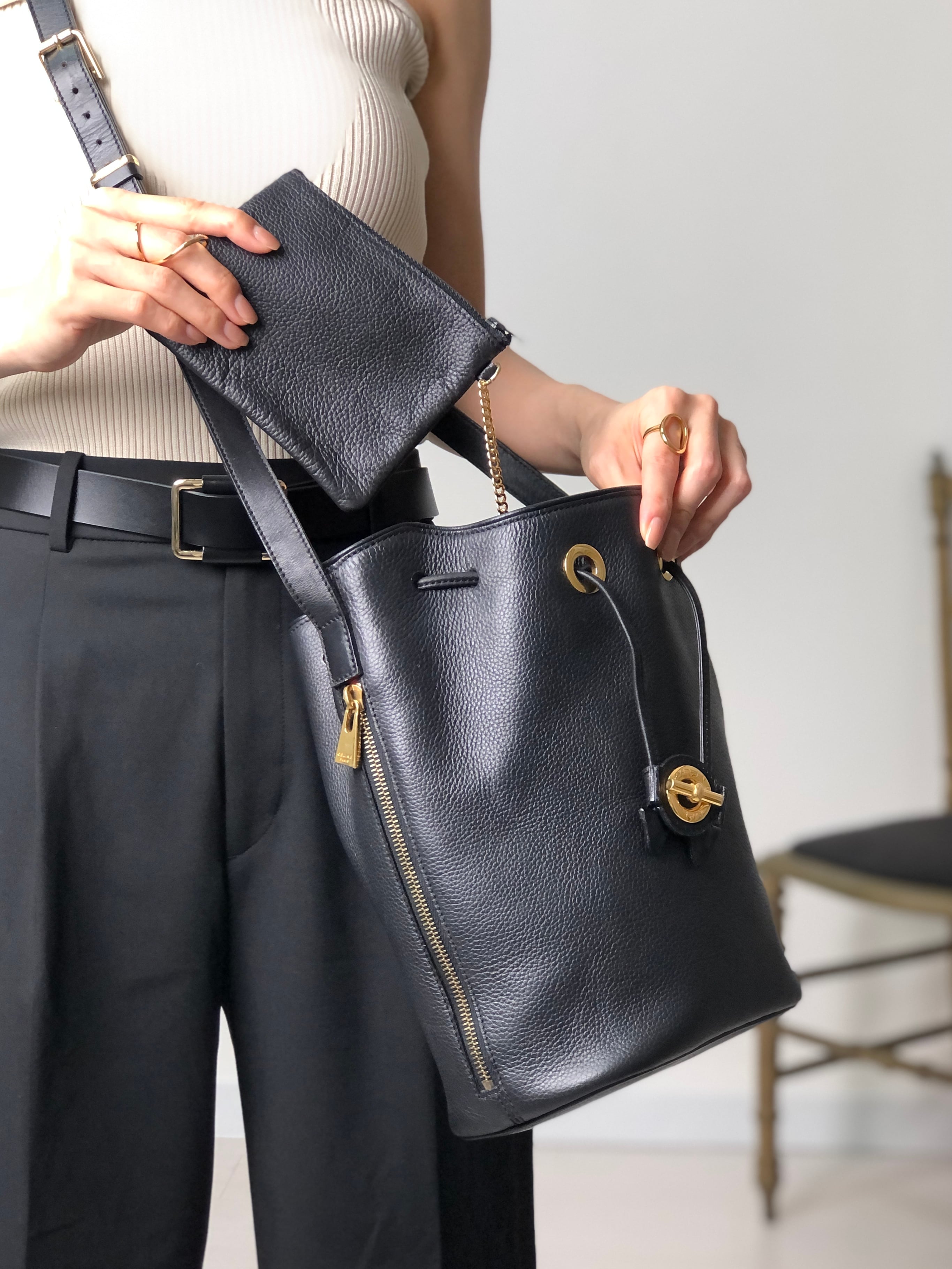 CELINE セリーヌ ショルダーバッグ ブラック マンテル レザー 巾着