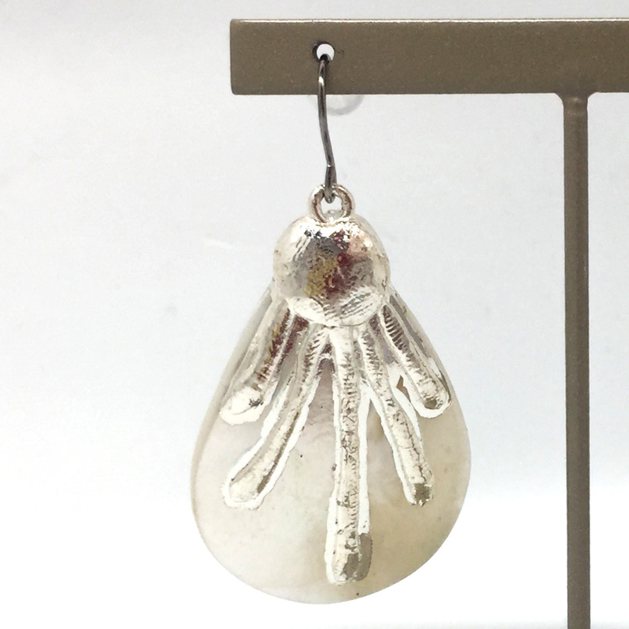 大きめシェルが抜群 ドロップシェル  ピアス＆イヤリング sl5_8_1_0519tp09-sl5_8_1_0519te10