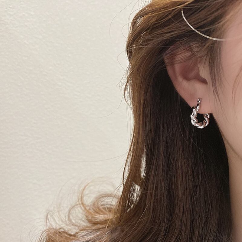 ツイストクロスリングピアス ピアス(両耳用) | endageism.com