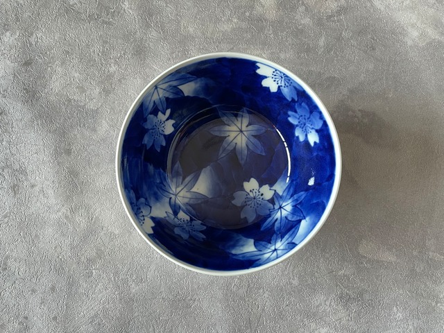 有田焼  福泉窯  染付扇型三ッ足向付 / 輪繋ぎ