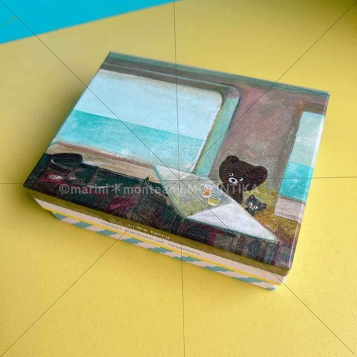 "In the ferry" BOX