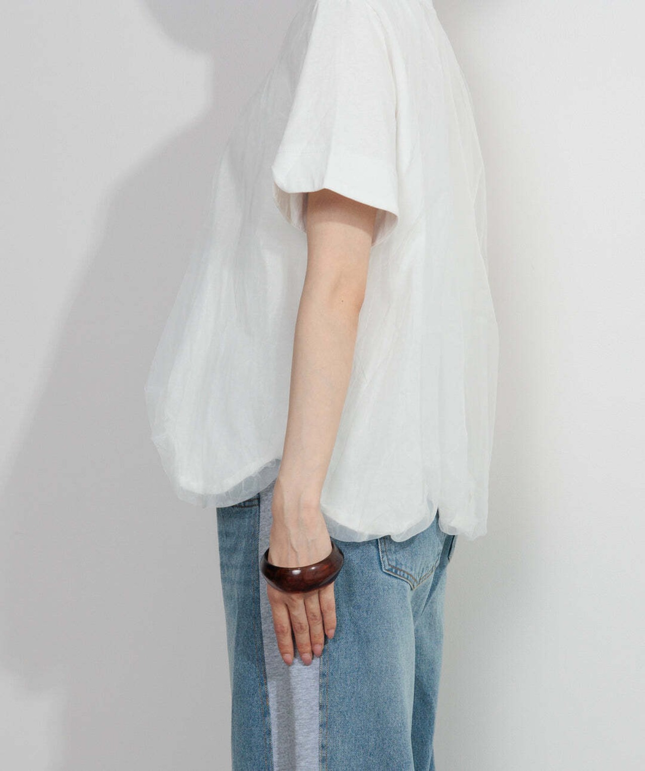 2605147 オーバーチュールスカラップTシャツ white