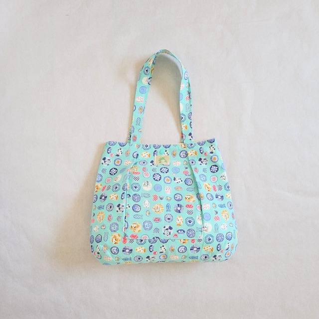 和陶器の中猫（ライトブルー）の画像