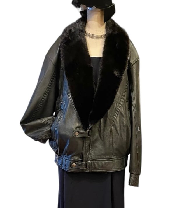 【未使用】pierre balmainウール100% アルパカ混　高級ジャケット 未使用】pierre balmainウール100% アルパカ混 高級ジャケット Tops