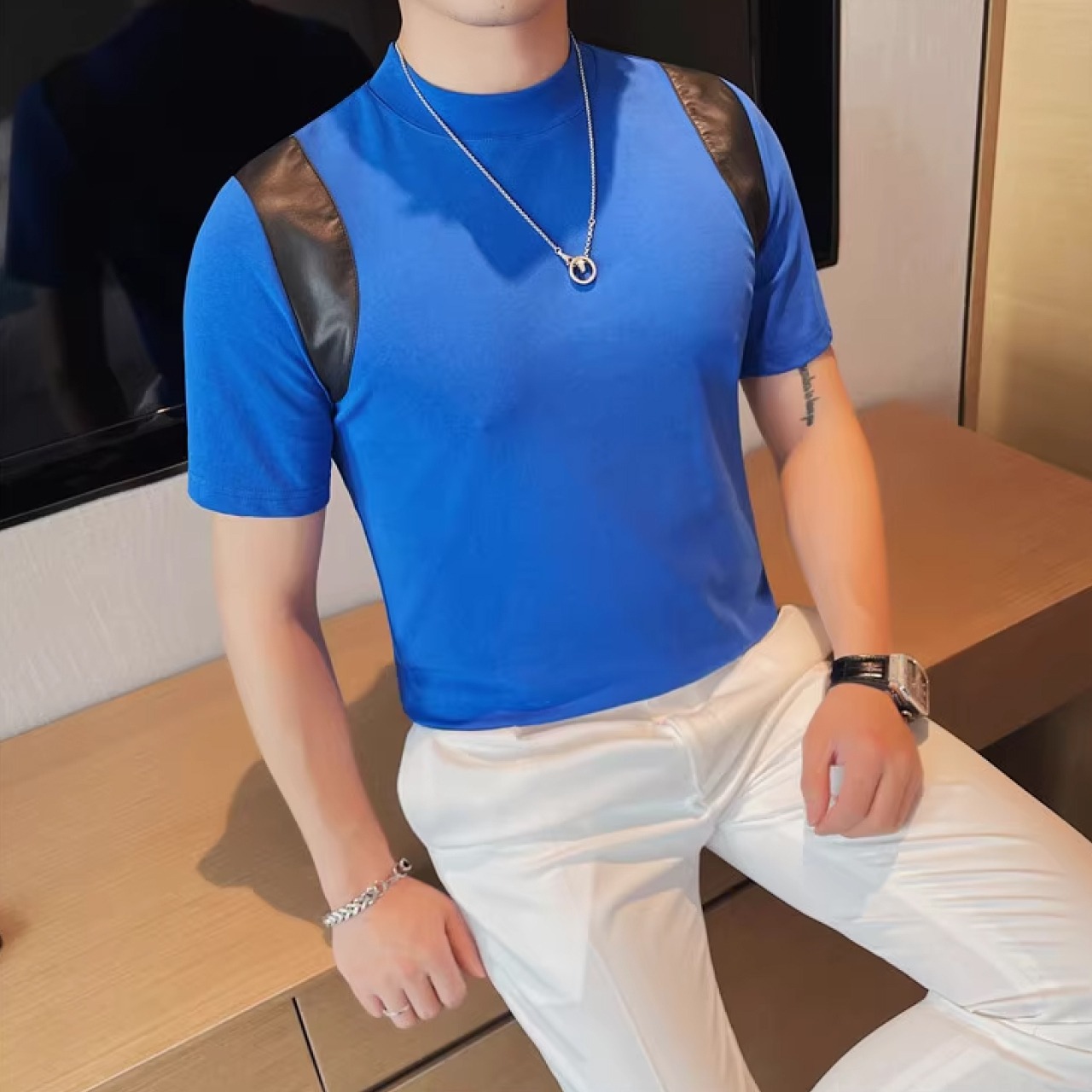 夏に最適なスタイリッシュでハンサムな半袖Tシャツ　SH019