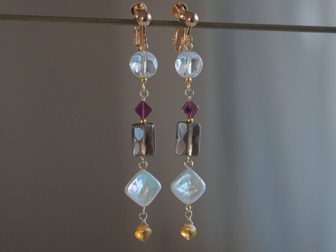 Sólarlagsferð earring：スモーキークォーツ×ガーネット×シトリン×淡水 
