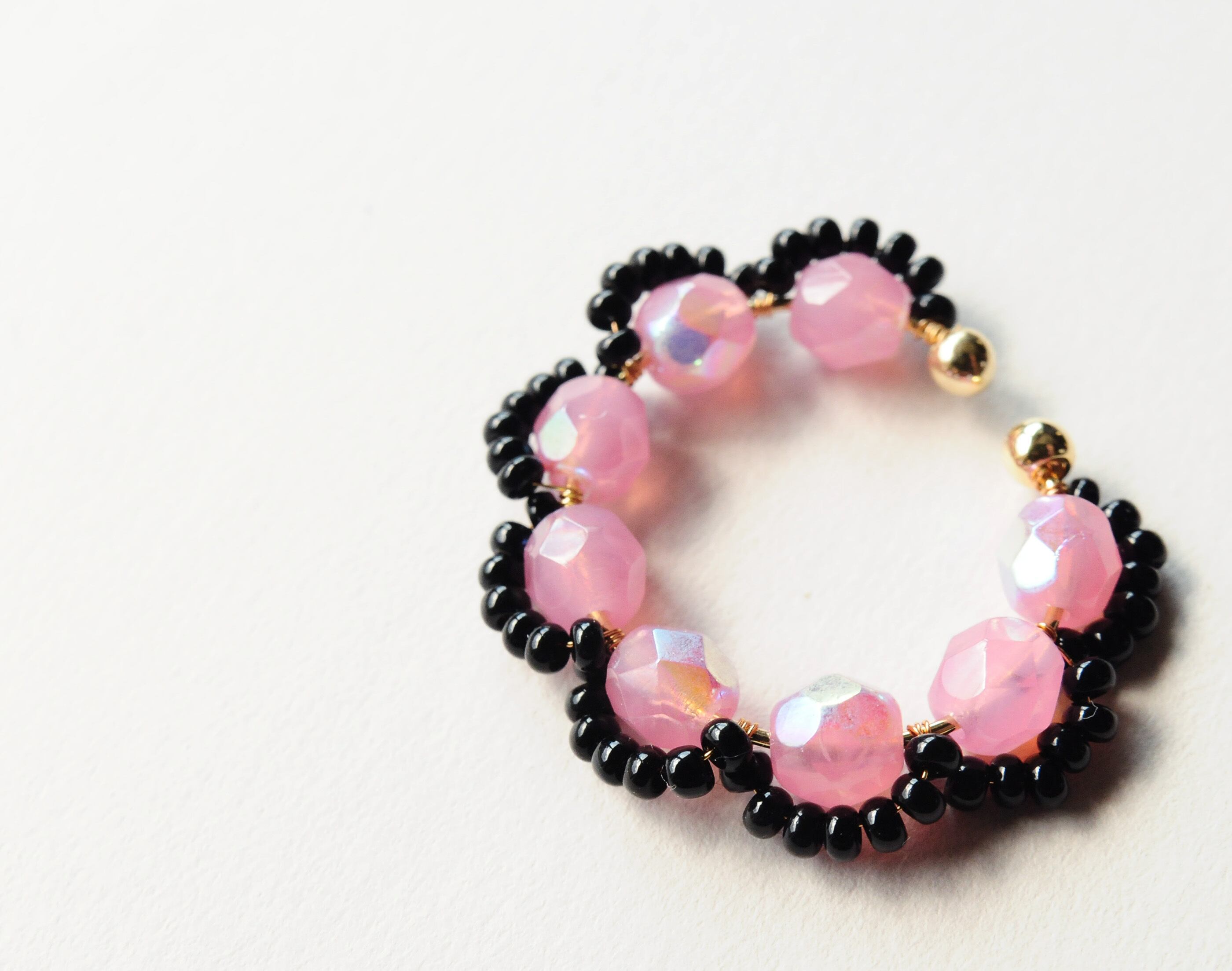 ＜Rollo～イロヅクビジュー～＞イヤーカフ『 Pink × Black 』