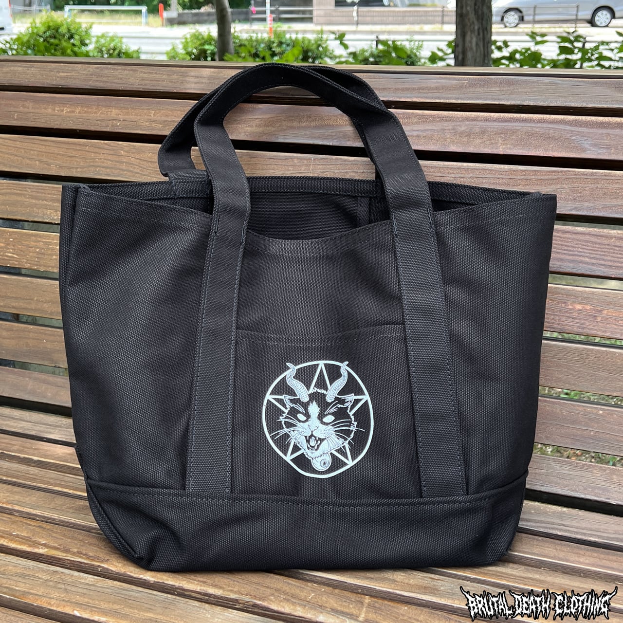 Infernal Cat Tote Bag / 地獄猫トートバッグ（缶バッジ付き