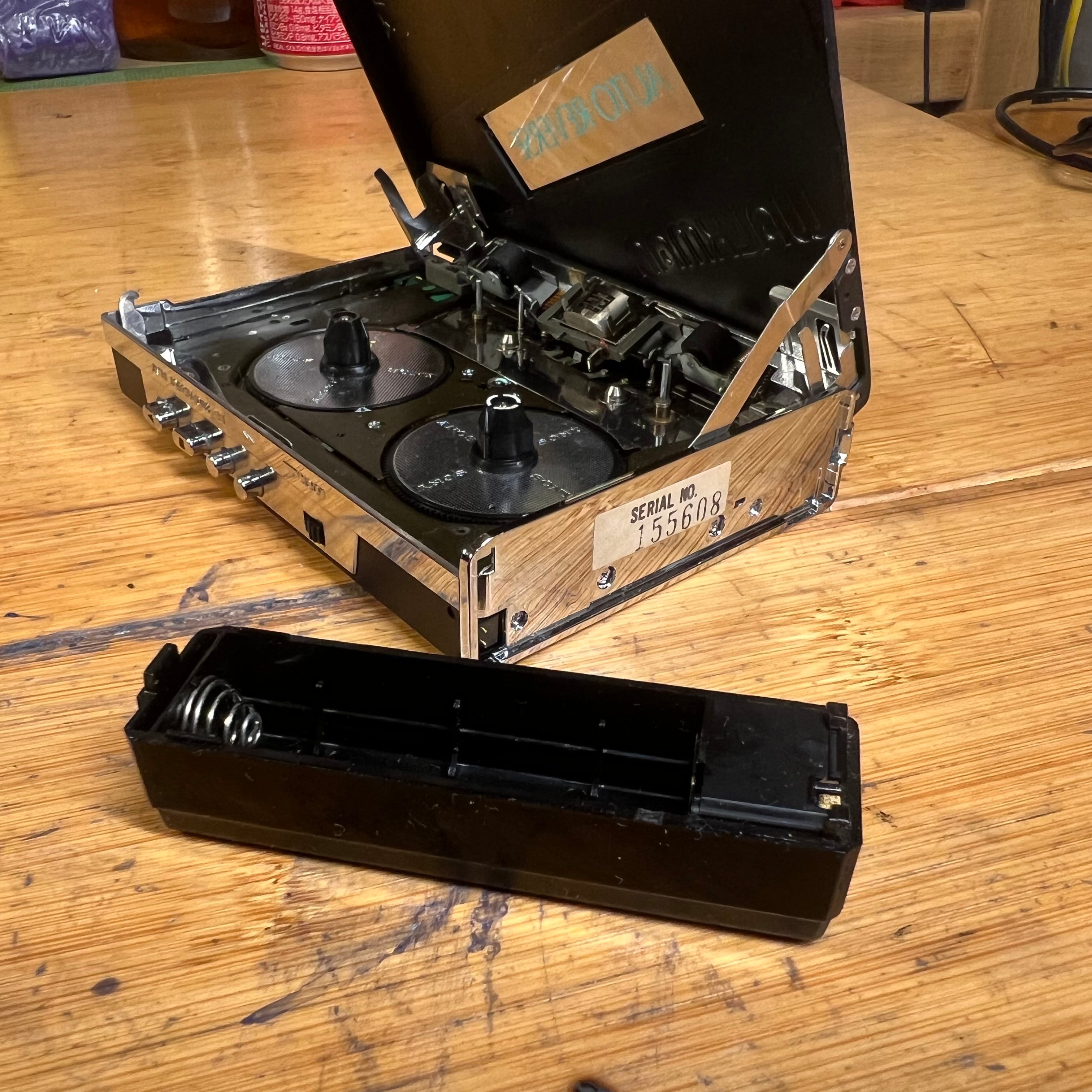美メンテ済可動品]ソニーカセットウォークマン sony WM-102 | stability