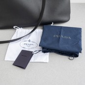 プラダ バックル ラージ レザー ハンドバッグ