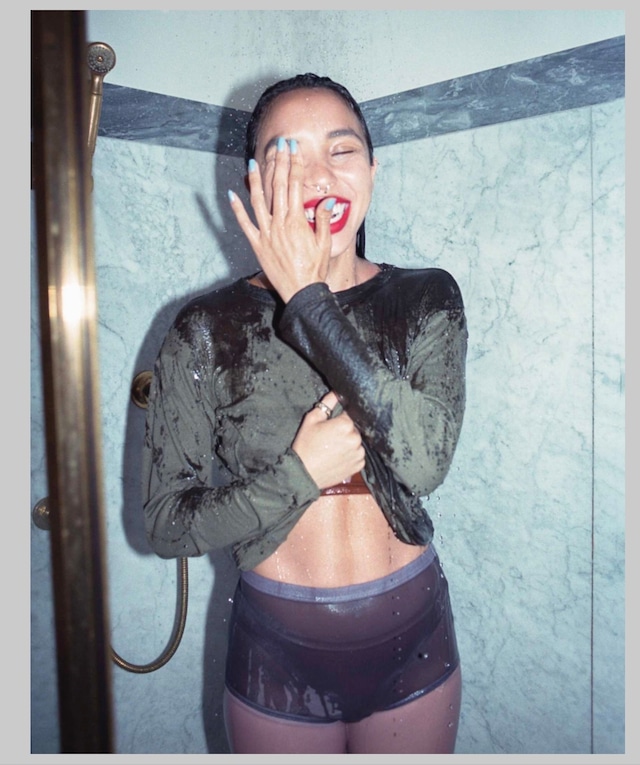 OVERNEATH/LS1077 Olive