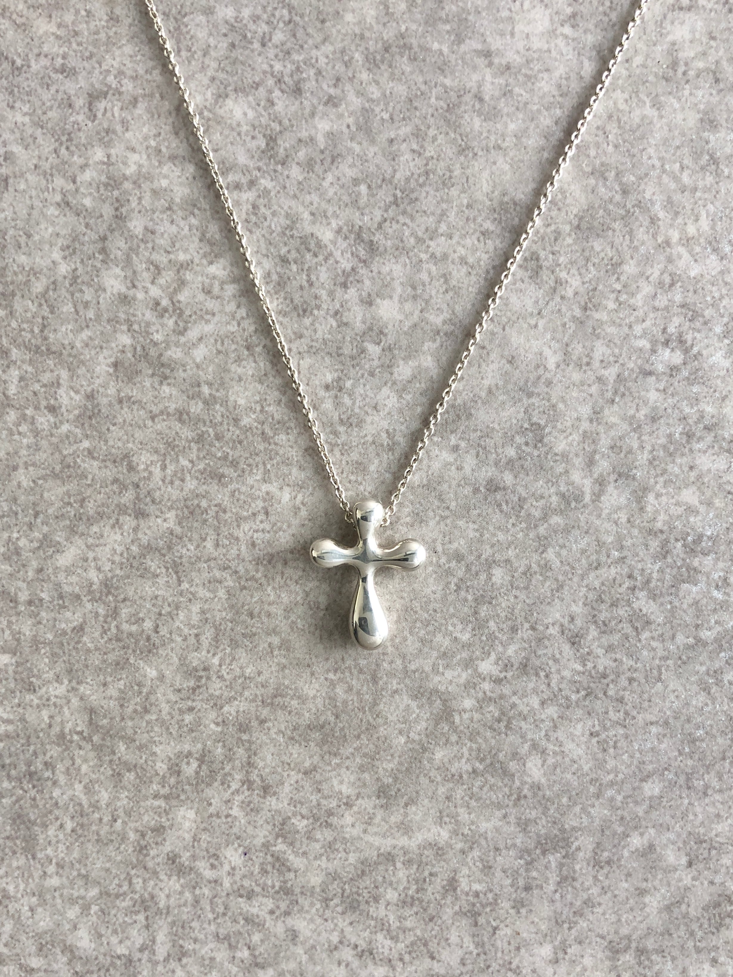tifanyネックレス　シルバー925 十字架 TIFFANY & Co. ティファニー ティアドロップクロスネックレス シルバー