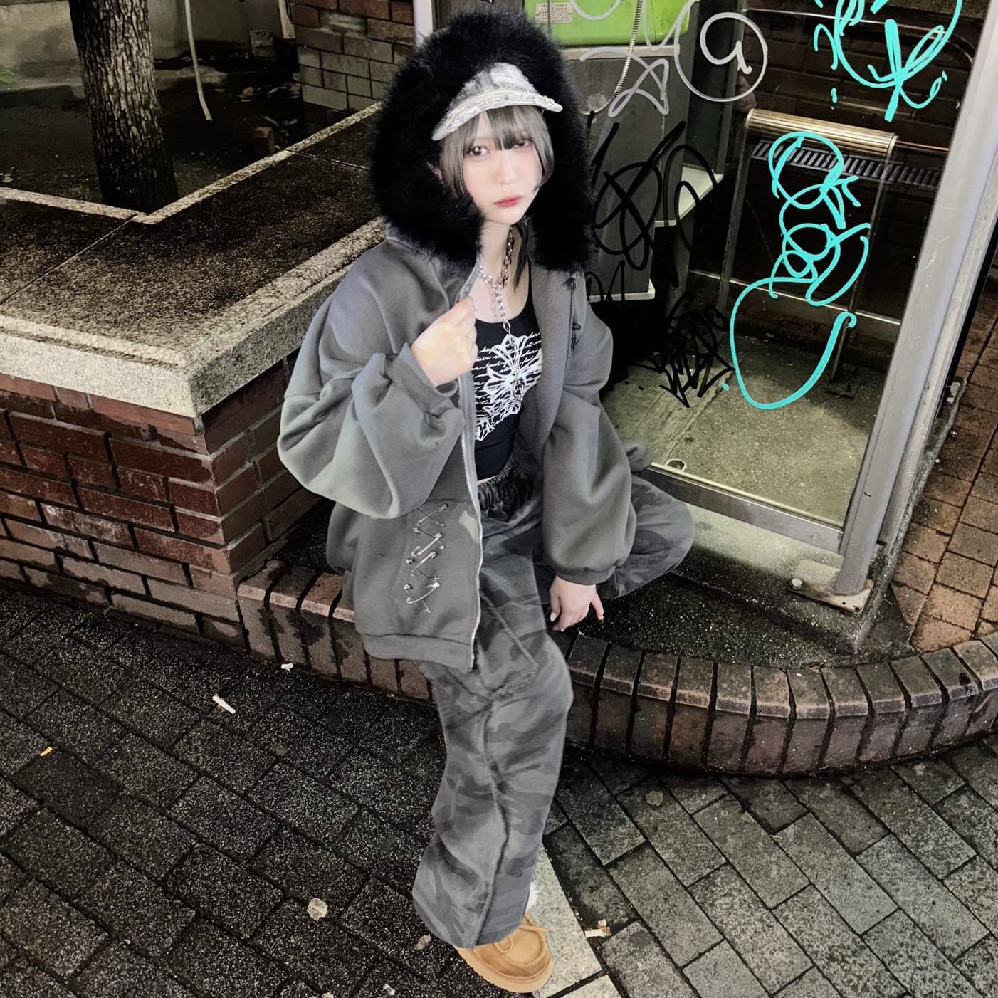 12/19新着】サブカル刺繍☆フードファーZIPパーカー(裏起毛