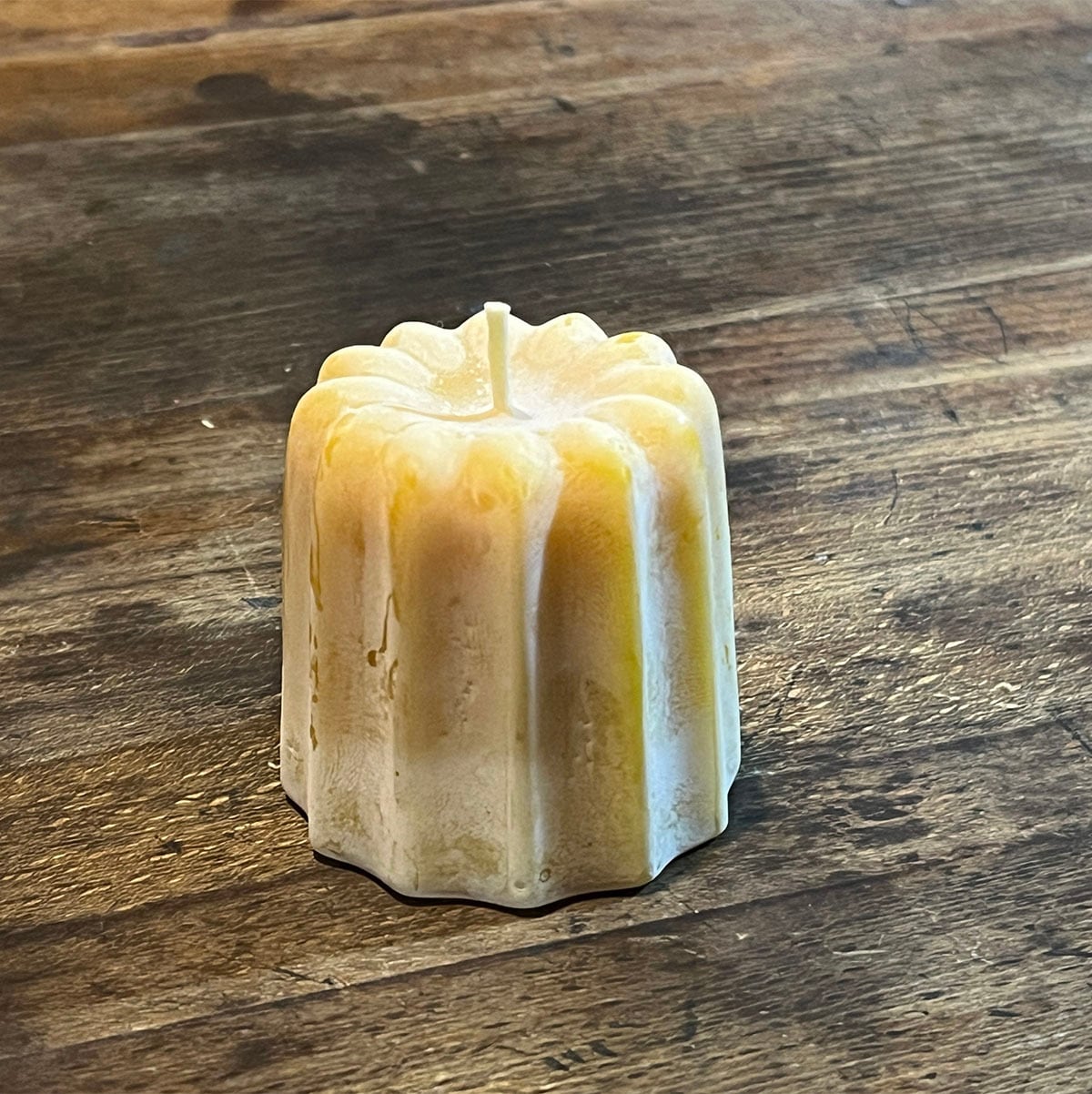 カヌレ（蜜蝋を使うお菓子の形） | 蜜蝋工房 ハチ蜜の森キャンドル