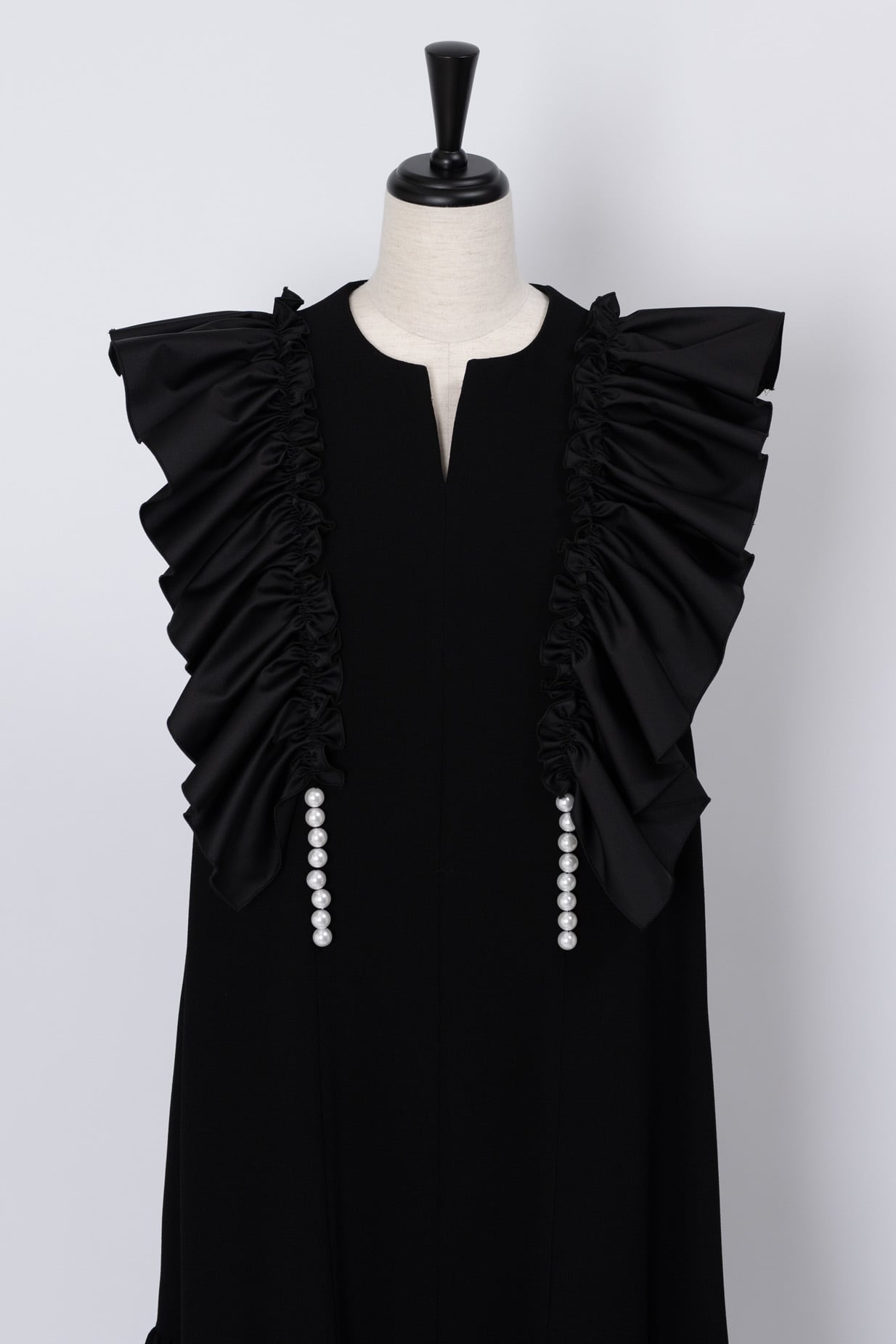 約5.3万円 タグ付 Arobe Pearl Frill Dress BLACK Pearl Ruffle Dress BLACK | Arobe OFFICIAL ONLINE STORE