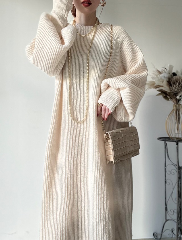 【即納】ボリュームニットワンピース【アイボリー】