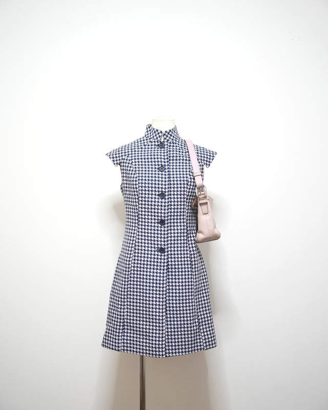 non sleeve one-piece / made in usa