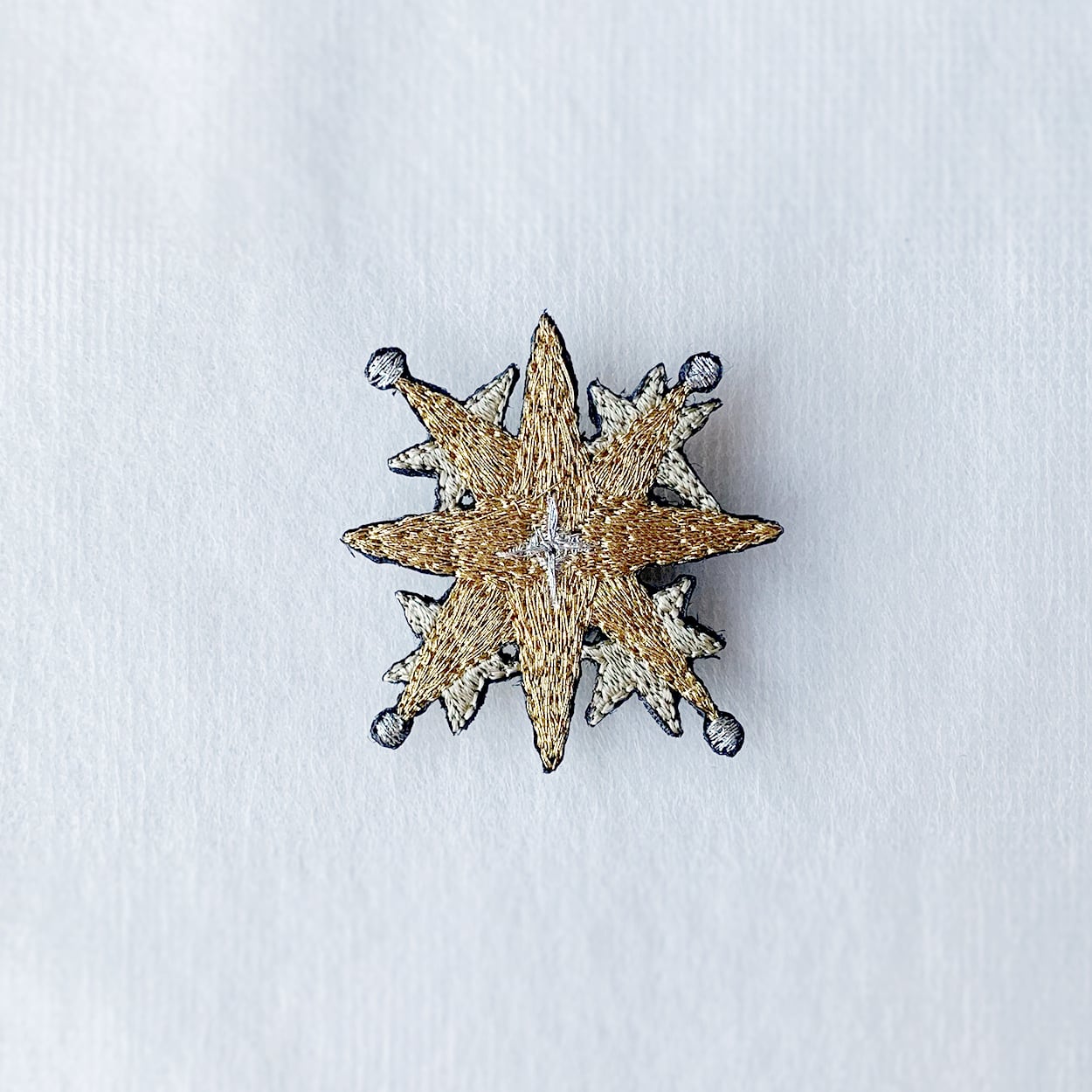 刺繍ブローチ ga.la (br-192）2色