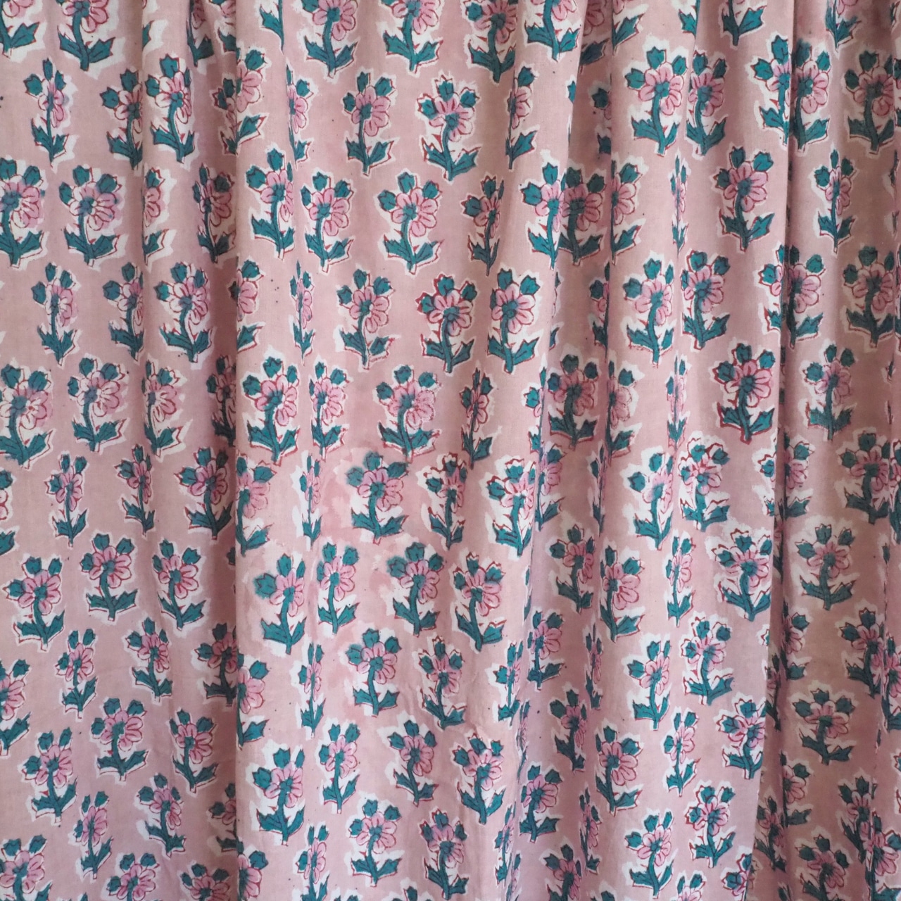 ブロックプリント生地【50cm単位】インド綿 小花柄 くすみピンク×グリーン #47510-PK2